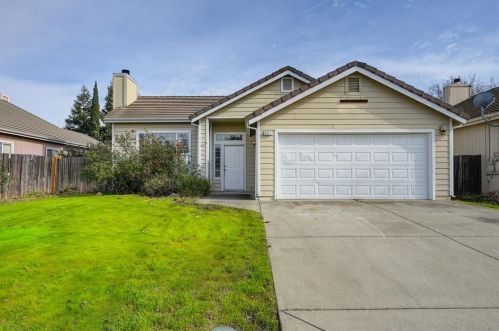 8517 Charente Way, Elk Grove, CA 95758-7204