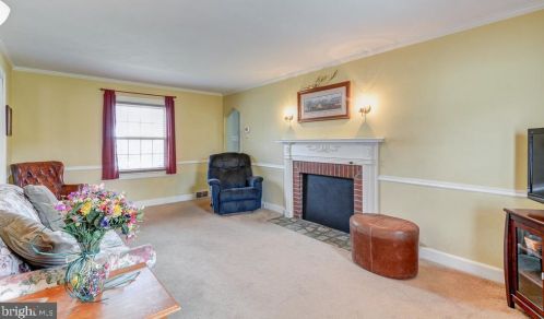 212 Pingree Ave, Trenton NJ 08618-2443 exterior