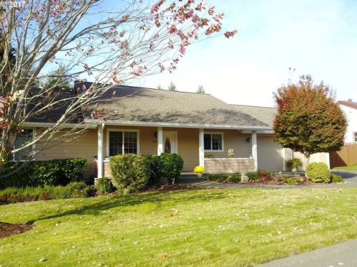 929 3rd St, Harbor, OR 97415-8264