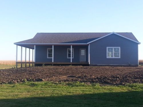 8544 Dawson Ln, Riverton, IL 62561-9328