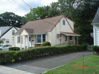 107 Ploch Rd, Clifton, NJ 07013-1470