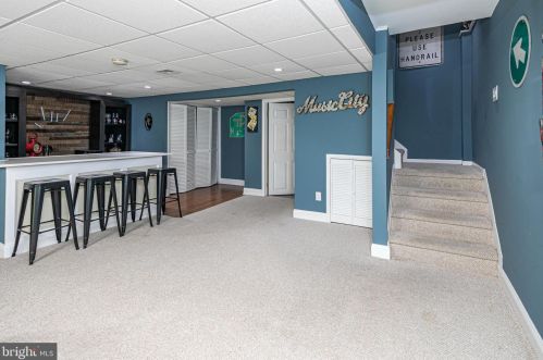 2 Heritage Ct, Trenton NJ 08628-3603 exterior