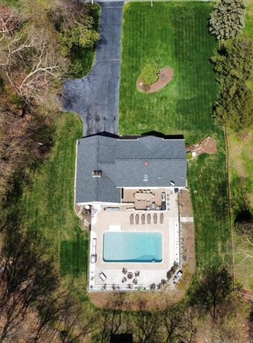 119 Curtis Rd, Waterbury, CT 06762-3013