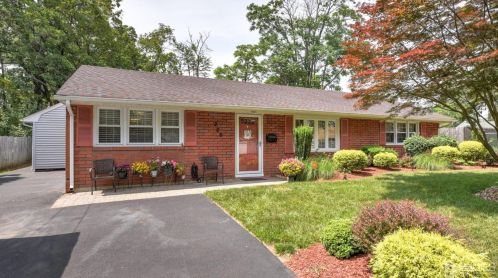206 Pearl Pl, Piscataway, NJ 08854-1730