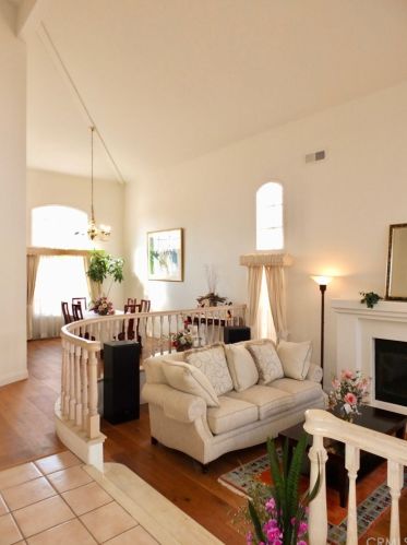 3889 Meadow Park Ln, Torrance, CA 90505-3743