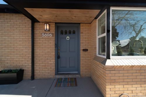 3696 Magnolia St, Denver, CO 80207-1407