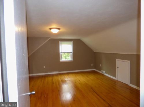 2390 Grandview Rd, York PA  17403-5109 exterior