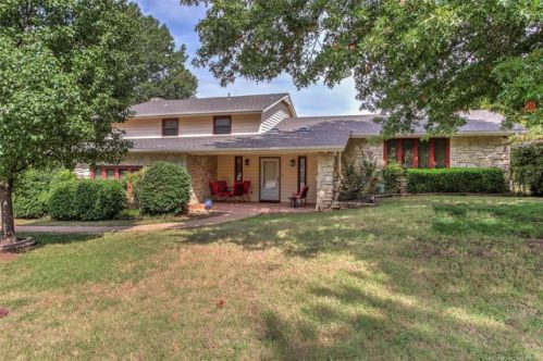3213 69th Ct, Tulsa, OK 74132-1713