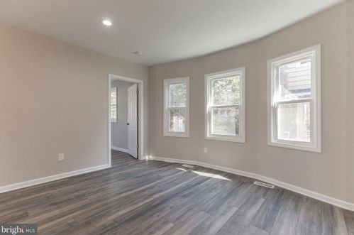 319 Marne Ave, Tavistock NJ 08033-1444 exterior