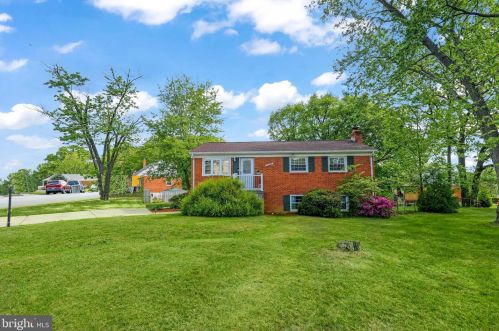 14227 Birchdale Ave, Woodbridge, VA 22193-1440