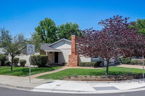 3535 Dumbarton St, Concord, CA 94519-1609