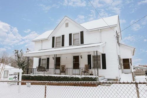 13 Main St, Gainesville, GA 30501-2509