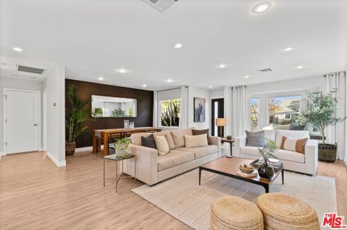 4459 Stansbury Ave, Van Nuys, CA 91423-2718