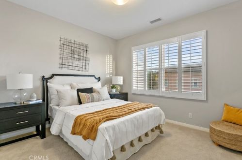 76 Gardenhouse Way, Irvine CA  92620-3373 exterior