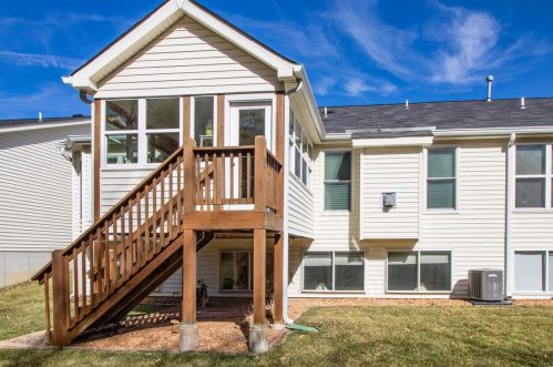1430 Villas Estates Dr, Fenton, MO 63026-3285