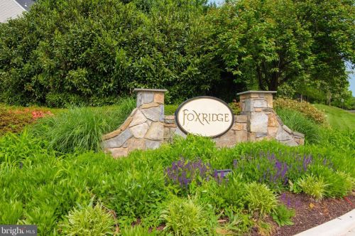 320 Deerpath Ave, Leesburg, VA 20175-2513