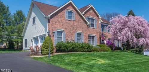 9 Cedar Tree Ln, Chester, NJ 07930-2218