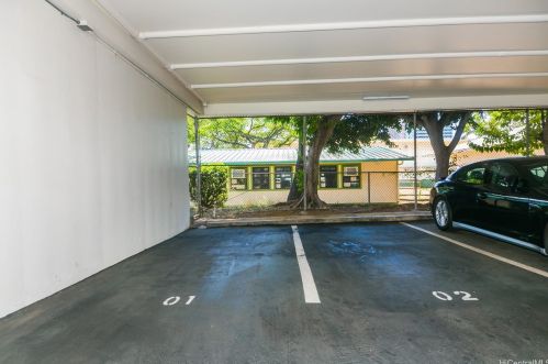 2825 King St, Honolulu HI  96826-3563 exterior