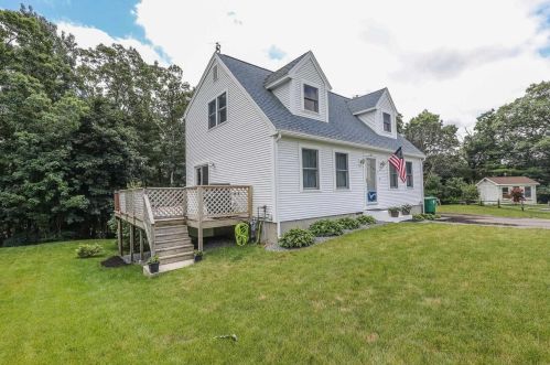 43 Newburgh Rd, Nashua, NH 03062-3043