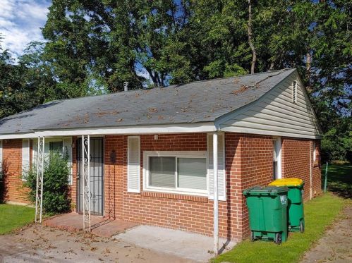 5278 Madison St, Forest Park, GA 30297-2742