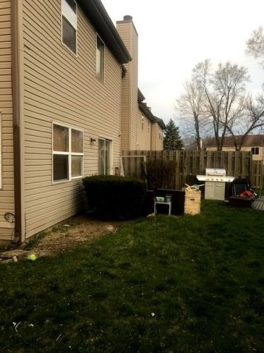 470 Minnesota Cir, Carol Stream IL  60188-9218 exterior