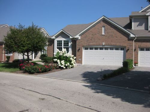 157 Briarwood Dr, Gilberts, IL 60136-4057