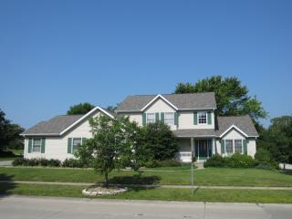 701 Country Meadows Dr, Springfield, IL 62702-3312