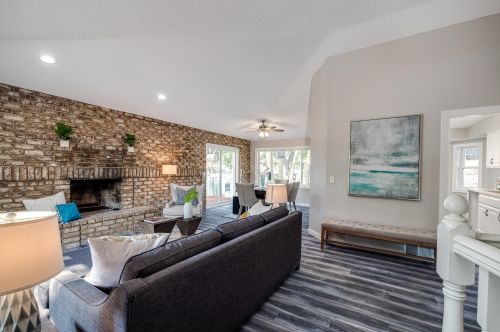 1374 26th Ave, Saint Paul MN  55112-6315 exterior