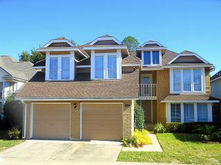 1641 Beaconshire Rd, Houston TX  77077-3868 exterior