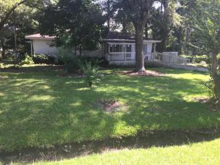 2138 Thunderbird Dr, Summerville, SC 29483-1719