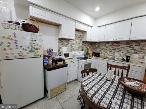 5236 2nd St, Philadelphia PA 19122-0033 exterior