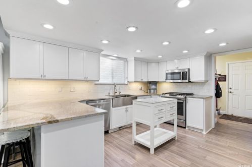 2187 Laver Ct, Sandy UT 84092-4112 exterior