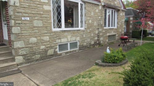 7611 Fillmore St, Philadelphia, PA 19111-2414