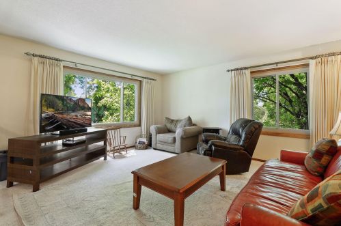 615 Bucher Ave, Saint Paul MN  55126-4628 exterior