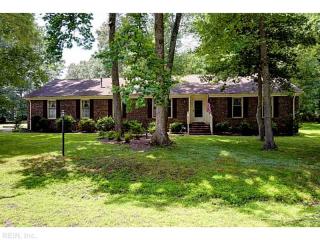 100 Foxfield Pl, Yorktown, VA 23692-2835