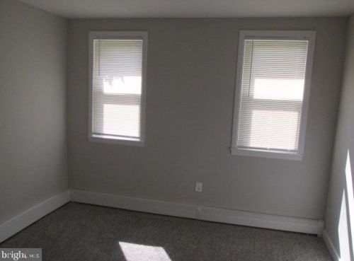 1057 Lalor St, Trenton NJ  08610-6334 exterior