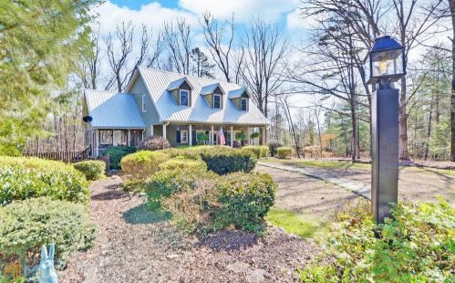 129 Bend N Hickory Rd, Toccoa, GA 30577-9460
