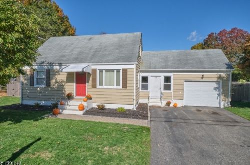 19 Dickerson Mine Rd, Dover, NJ 07803-2923
