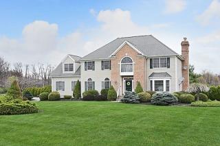 6 Spring Hunter Ct, Andover, NJ 07821-2329