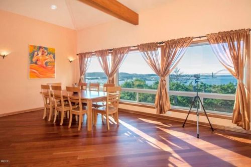 410 Grant St, Newport, OR 97365-4325