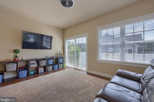 541 Prince George Dr, Lancaster PA 17601-8801 exterior