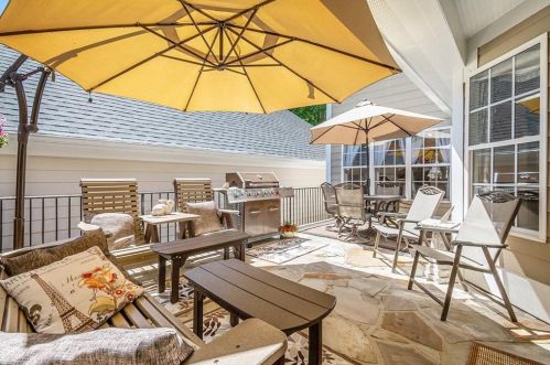 220 Villa Creek Pkwy, Holly Springs, GA 30114-7013