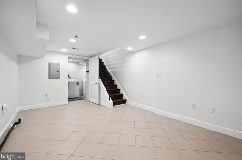 2214 Greenwich St, Philadelphia PA  19146-4207 exterior