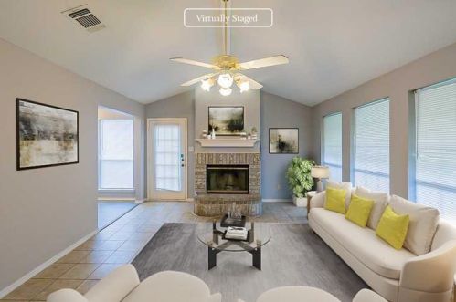 10232 Sunset View Dr, Fort Worth, TX 76108-4074