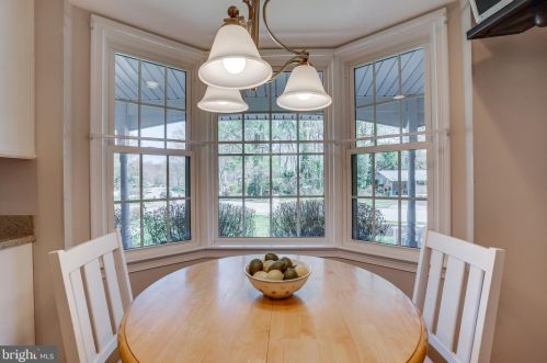 9001 Teddy Rae Ct, Springfield VA 22152-2644 exterior