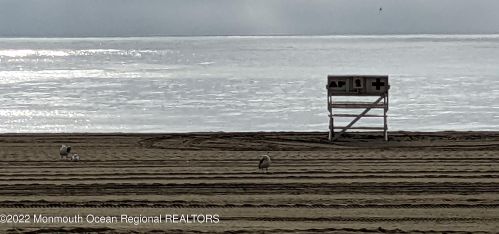 306 Deal Lake Dr, Tinton Falls NJ  exterior