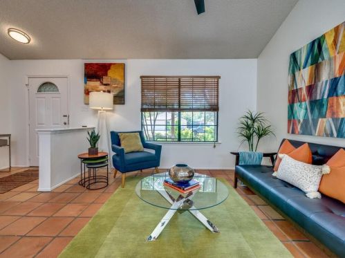 910 Calico Dr, Austin TX  78748-6492 exterior