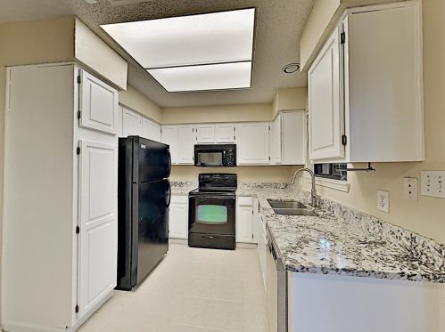 2320 Kenley St, Fort Worth TX  76107-4954 exterior