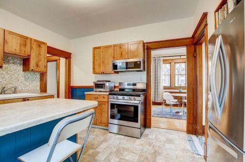820 James Ave, Saint Paul MN  55102-3412 exterior