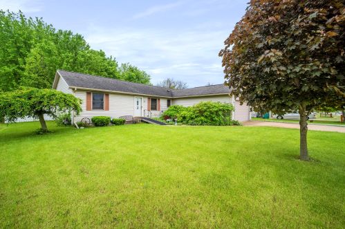 597 Anndon St, Braidwood, IL 60408-1474